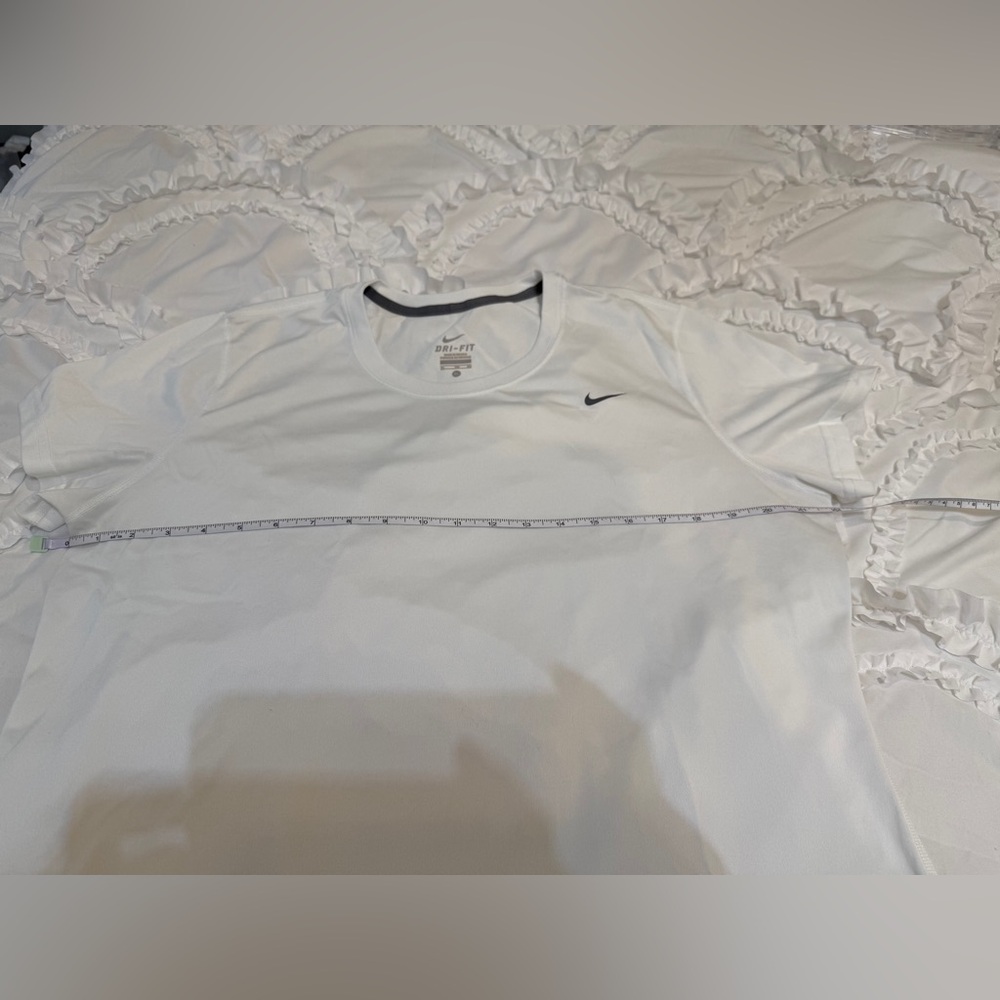 Nike Dri-FIT White Performance Shirt - Picture 8 of 9